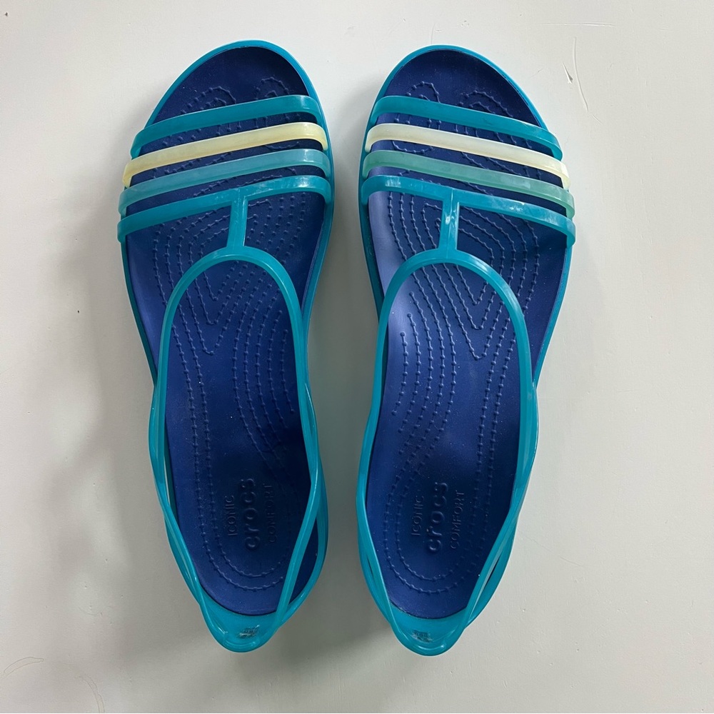 Size 8 blue crocs sandals EUC